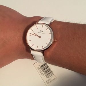 Daniel Wellington white Leather watch 28mm